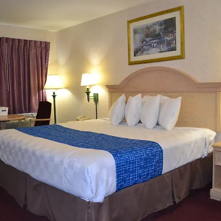 Travelodge By Wyndham Niagara Falls - New York-2